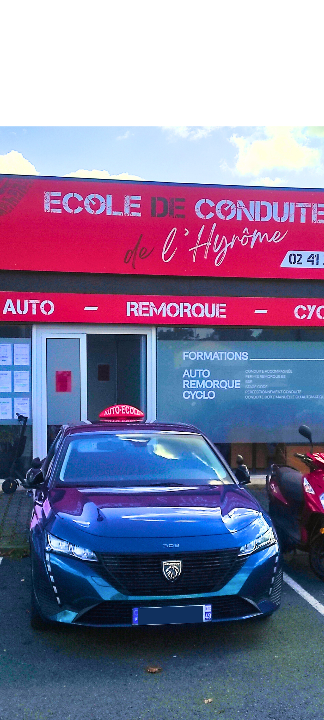 Voiture bleue
